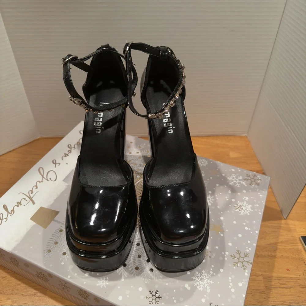 Numagin Black Platform Heels with Rhinestone Strap sz 37.5  or US‎ 7